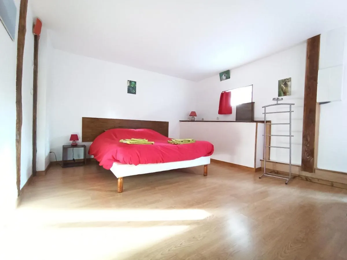 Chalet Les Gites Des Pics Riverenert France